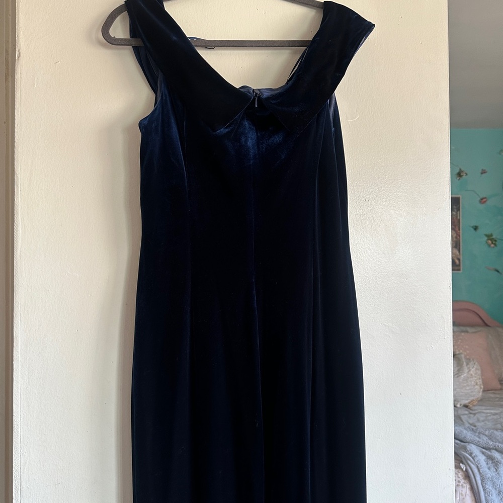 Alex Evenings Midnight Blue Velvet evening gown - Picture 6 of 7